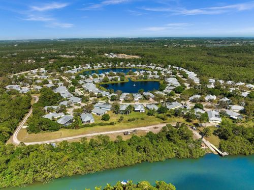 681 Little Kayak Pt, Fort Pierce FL  34983-3516 exterior