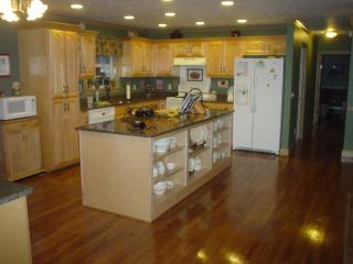 2624 Holloway Rd, Lebanon, TN 37090-8823