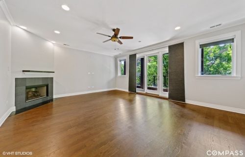 2712 Chicago Ave, Chicago, IL 60622-8353