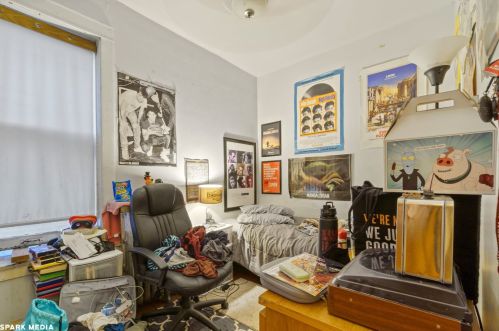 2435 Drake Ave, Chicago IL 60647-2413 exterior