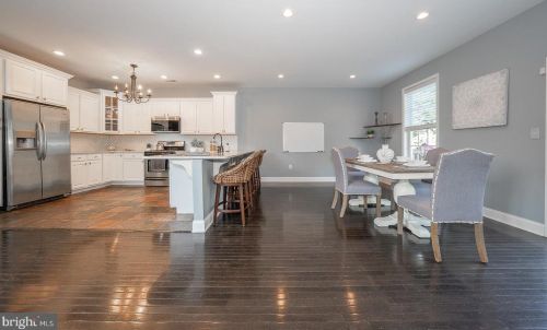 328 Lemonte St, Philadelphia PA 19128-4520 exterior