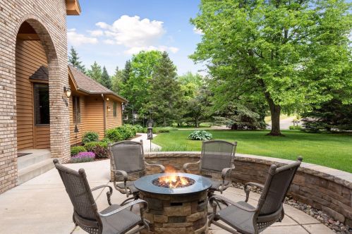 4429 Dorchester Dr, Saint Paul MN 55129-9570 exterior