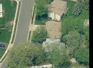 6 Lench Ave, Edison NJ  08820-3711 exterior