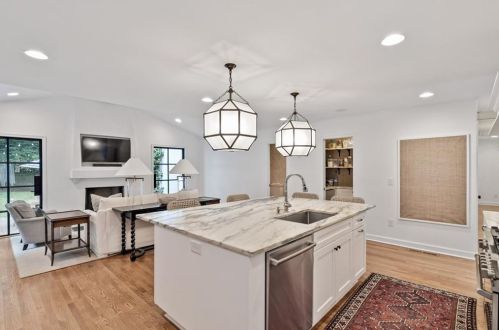 1856 Colland Dr, Atlanta GA 30318-2604 exterior