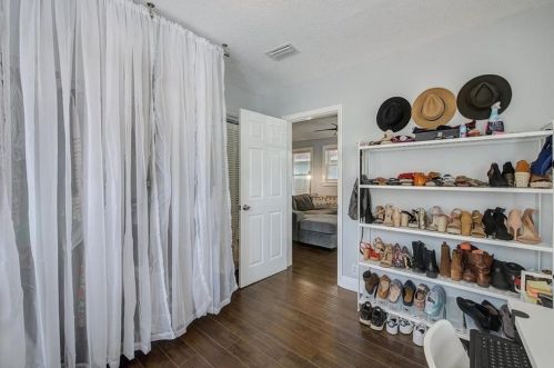 309 Crest Ave, Tampa FL 33614-6709 exterior