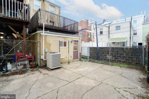 332 Belgrade St, Philadelphia PA 19125-4427 exterior