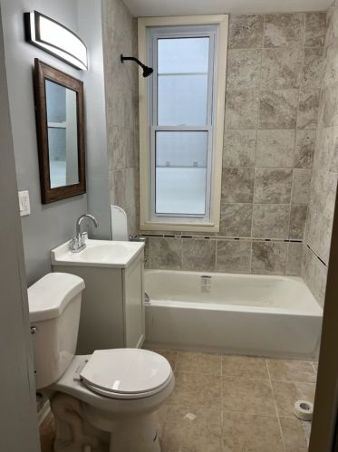 718 58th St, Chicago, IL 60621-2809