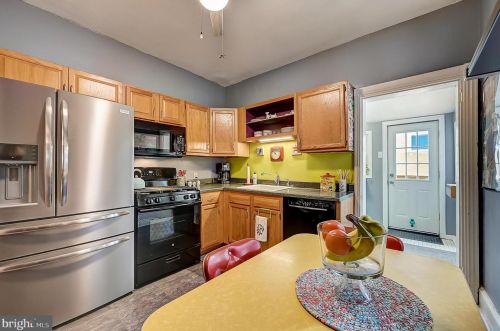 7134 Bryan St, Philadelphia PA 19119-2406 exterior