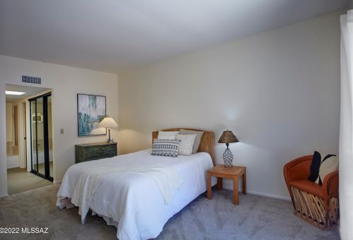 4413 Kleindale Rd, Tucson AZ 85749-8331 exterior