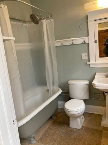 3048 Spaulding Ave, Chicago IL 60618-6809 exterior