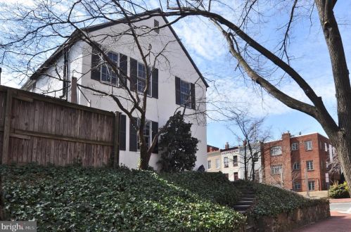 401 D St, Washington DC  20003-2054 exterior