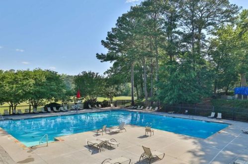 157 Lablanc Way, Atlanta GA 30327-1082 exterior