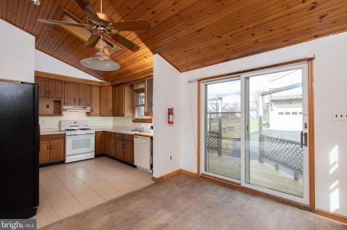 203 Almonesson Rd, Blenheim NJ 08012-4060 exterior