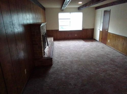 2333 Aspen Dr, Dallas, TX 75227-8125