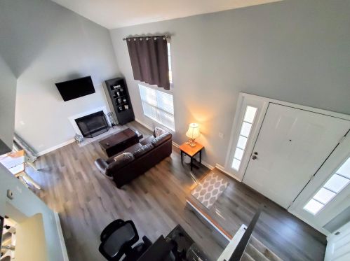 257 Butternut Ln, Streamwood, IL 60107-2203