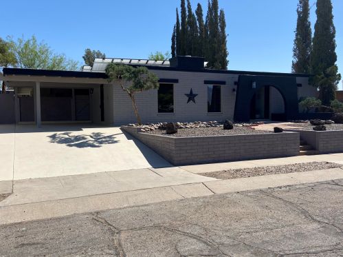 8542 Calle Bolivar, Tucson AZ  85715-5409 exterior