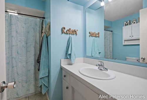 4041 Lester Dr, Grand Rapids MI 49525-1455 exterior