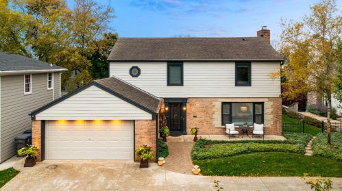 6175 Lake Dr, Milwaukee, WI 53217-4320