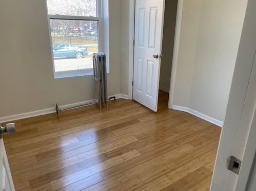 656 Monticello Ave, Chicago IL 60618-5320 exterior