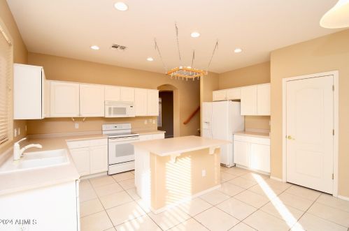 183 Cedar Dr, Chandler AZ  85248-6369 exterior