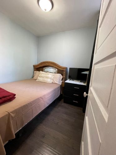 2420 Sawyer Ave, Chicago IL 60647-2541 exterior