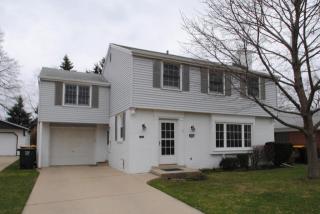 8825 Stickney Ave, Milwaukee, WI 53226-2734