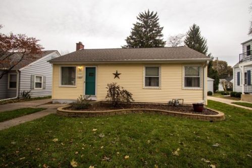 2121 85th St, Milwaukee, WI 53227-1747