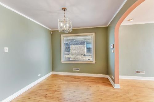 8908 Dorchester Ave, Chicago IL 60619-7005 exterior