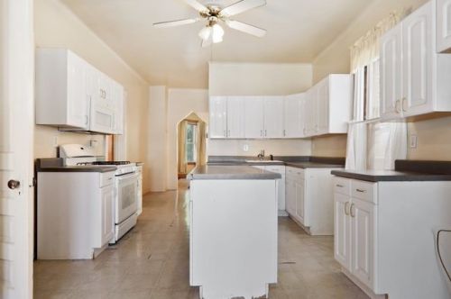 3320 Drake Ave, Chicago IL 60659-4420 exterior