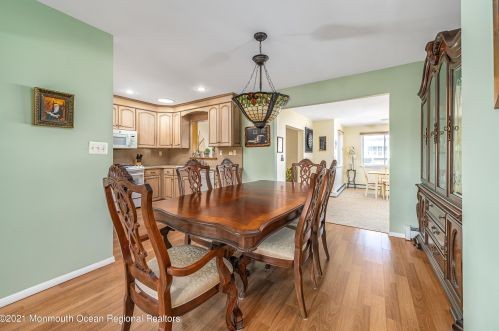 807 Bowline Dr, Lacey NJ 08731-3006 exterior