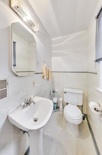 9401 Justine St, Chicago IL 60620-5129 exterior