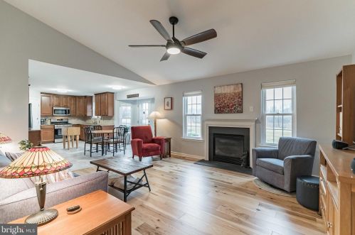 62 Presidential Dr, Limerick PA  19468-3461 exterior