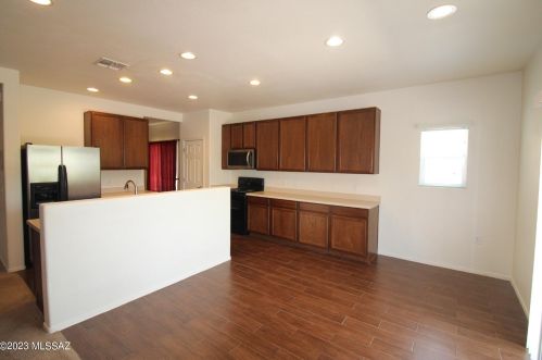 6434 Sunrise Valley Dr, Tucson AZ  85706-4977 exterior