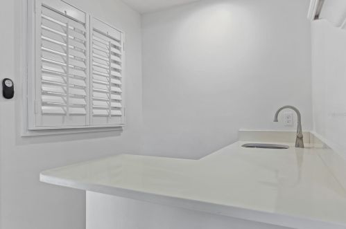 1202 Floresilla De Avila, Tampa FL 33613-1073 exterior