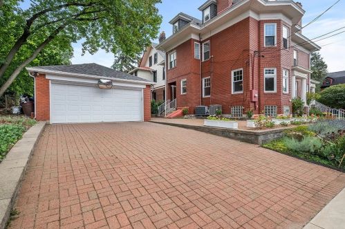 5701 Elgin St, Pittsburgh PA 15206-1635 exterior