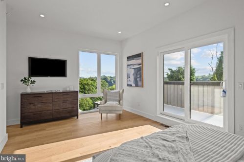 4315 Boone St, Philadelphia PA 19128-5003 exterior