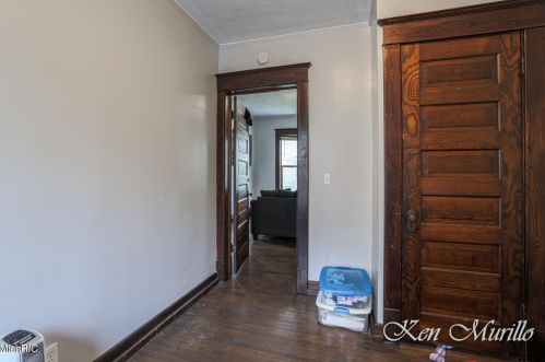 1556 Queen Ave, Grand Rapids MI 49505-4959 exterior