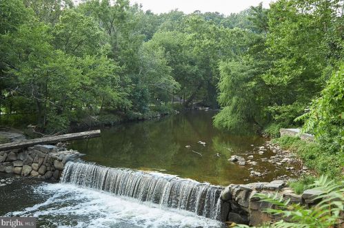 1710 Summit Pl, Washington DC  20009-2910 exterior