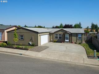 3412 Lk Vanessa Cir, Salem OR  97304-9551 exterior