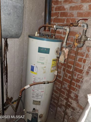 905 Prince Rd, Tucson AZ  85705-3169 exterior