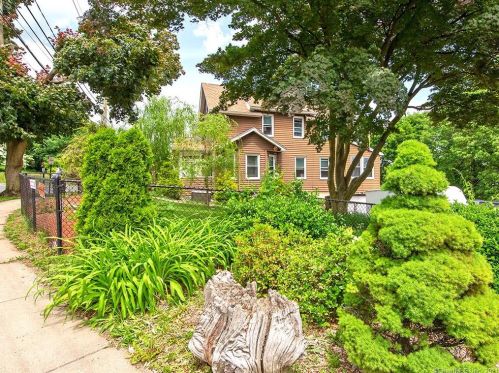 5 Commonwealth Ave, New Britain CT  06053-2913 exterior