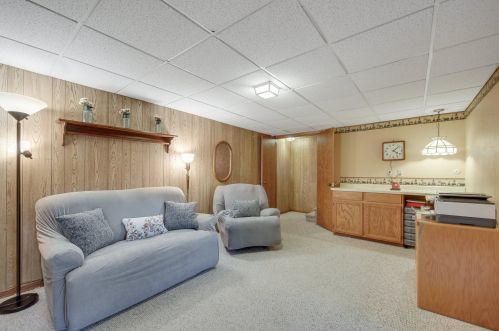 2414 Elm Dr, Saint Paul MN 55124-9305 exterior