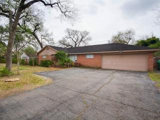 12843 Memorial Dr, Houston TX  77024-4809 exterior