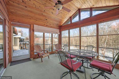 1441 Colleen Ave, Saint Paul MN 55112-1939 exterior