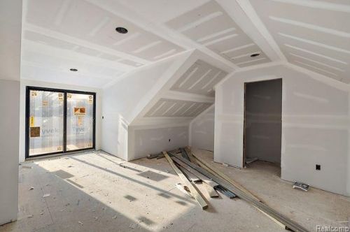 1852 Holland St, Bham MI 48009-6856 exterior