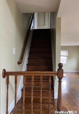 277 15 St, Babylon NY 11704-2728 exterior