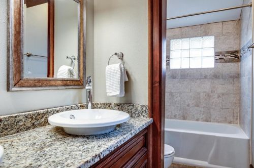 1610 Madison St, Madison WI  53711-2122 exterior