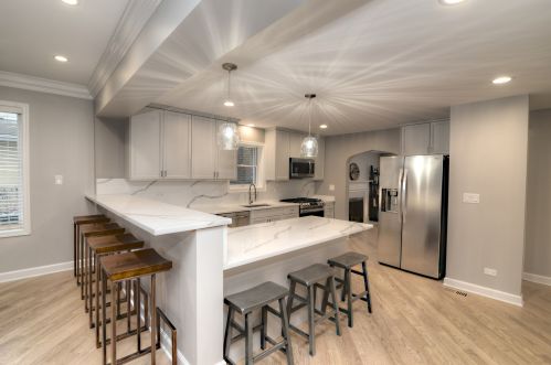 1638 74th Ct, Chicago IL  60707-4221 exterior