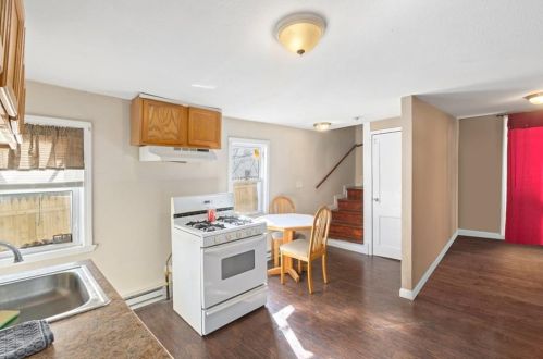 76 Newark St, Providence RI 02908-5316 exterior