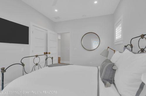 400 Newark Ave, Point Pleasant Beach NJ 08742-4141 exterior